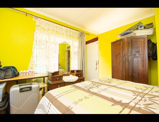 6 BEDROOM FREESTANDING FOR SALE IN MOBENI HEIGHTS